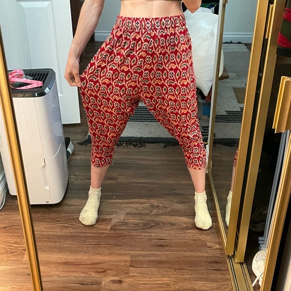 Fun printed harem capris - Picture 3 of 7